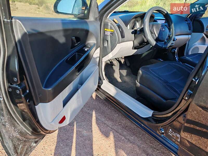 Універсал Kia Ceed 2008 в Житомирі