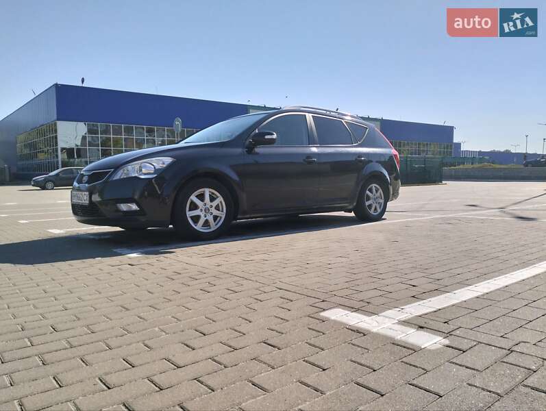 Универсал Kia Ceed 2010 в Сумах