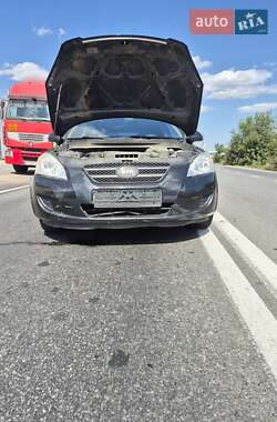 Хэтчбек Kia Ceed 2008 в Кривом Роге