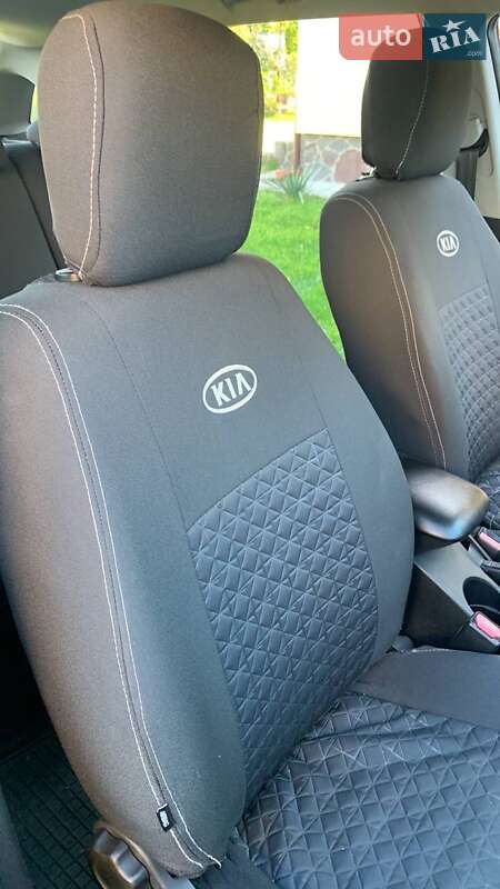 Универсал Kia Ceed 2010 в Долине