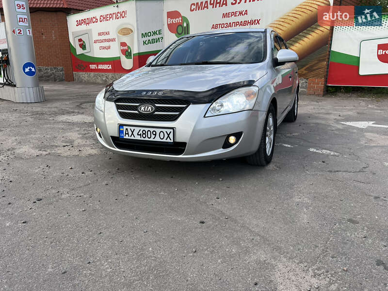 Хэтчбек Kia Ceed 2008 в Харькове