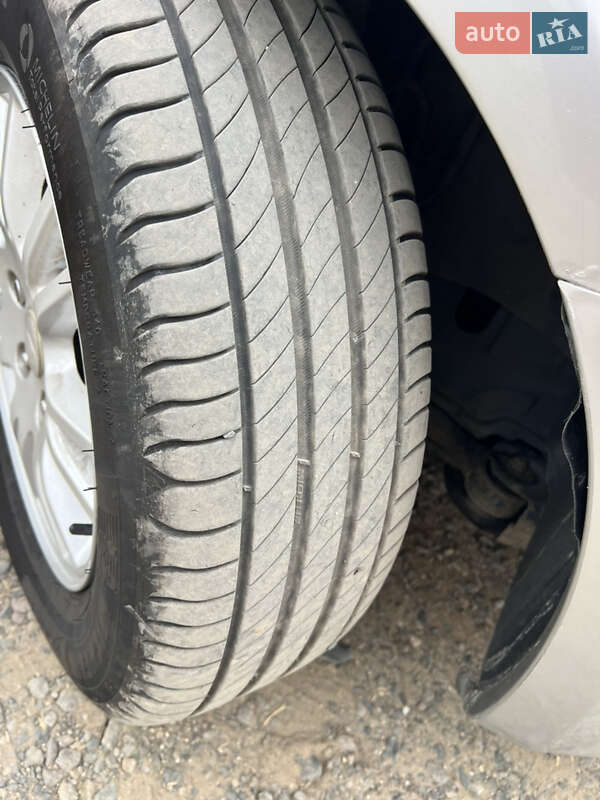 Хэтчбек Kia Ceed 2008 в Харькове