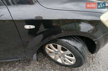 Хэтчбек Kia Ceed 2007 в 