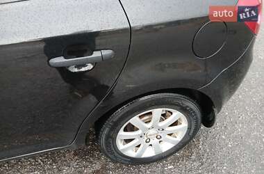 Хэтчбек Kia Ceed 2007 в 