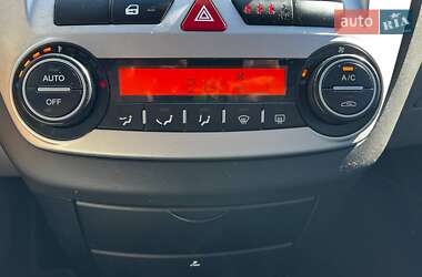 Хэтчбек Kia Ceed 2008 в 