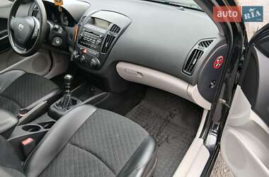 Хэтчбек Kia Ceed 2007 в 