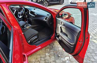 Хэтчбек Kia Ceed 2019 в 