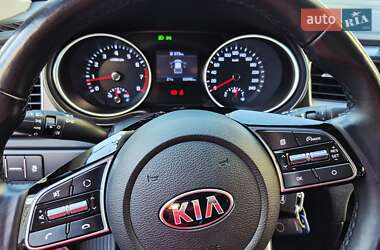 Хэтчбек Kia Ceed 2019 в 