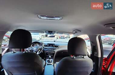 Хэтчбек Kia Ceed 2019 в 