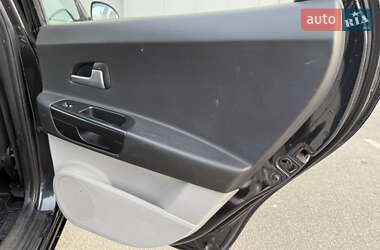 Хэтчбек Kia Ceed 2008 в 