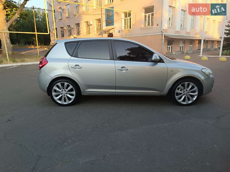 Хэтчбек Kia Ceed 2007 в Одессе