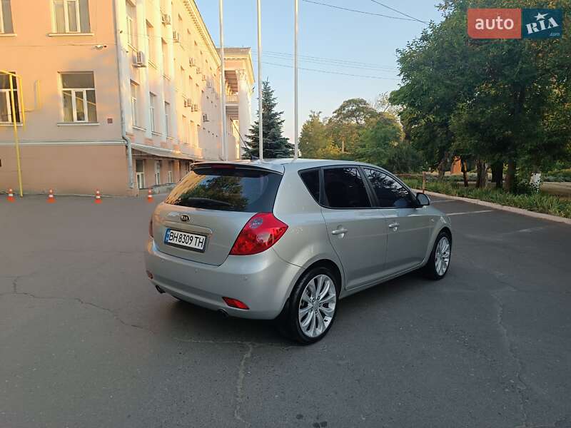 Хэтчбек Kia Ceed 2007 в Одессе