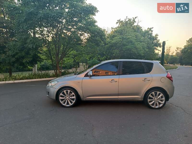 Хэтчбек Kia Ceed 2007 в Одессе
