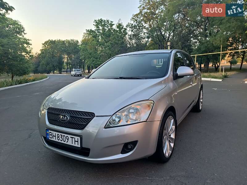 Хэтчбек Kia Ceed 2007 в Одессе