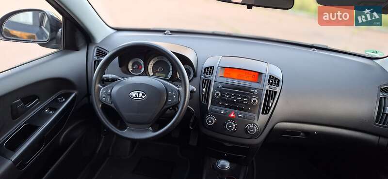 Хэтчбек Kia Ceed 2008 в Нежине