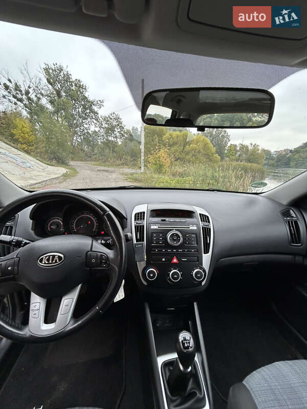Хэтчбек Kia Ceed 2009 в Виннице