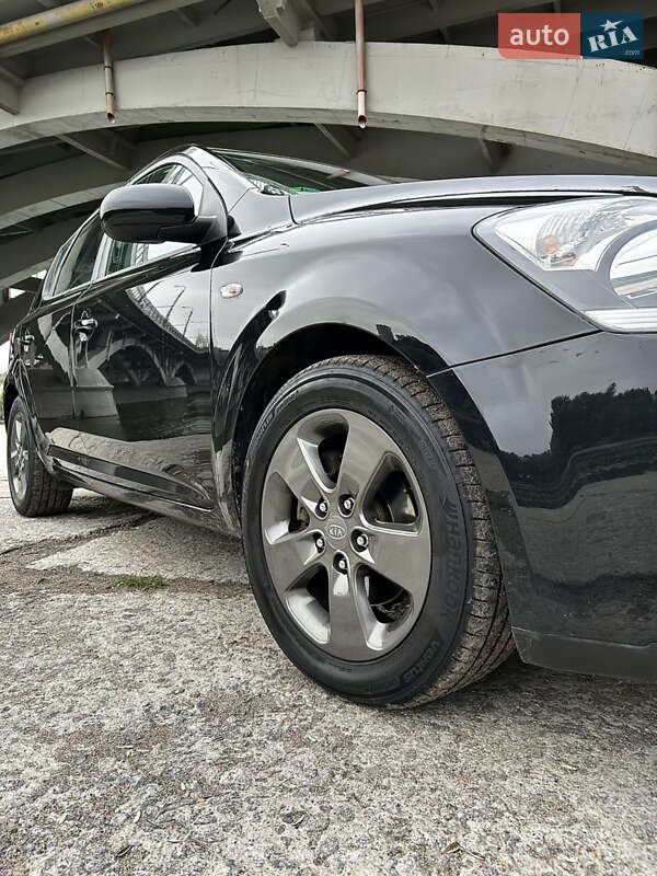 Хэтчбек Kia Ceed 2009 в Виннице
