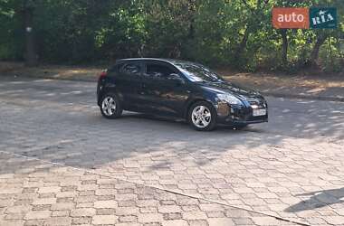 Хэтчбек Kia Ceed 2008 в 