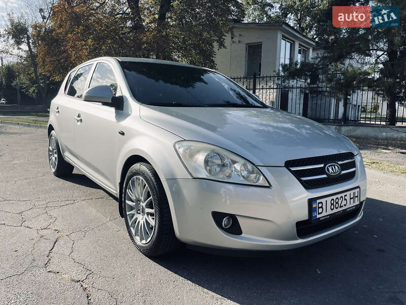 Хэтчбек Kia Ceed 2007 в Полтаве