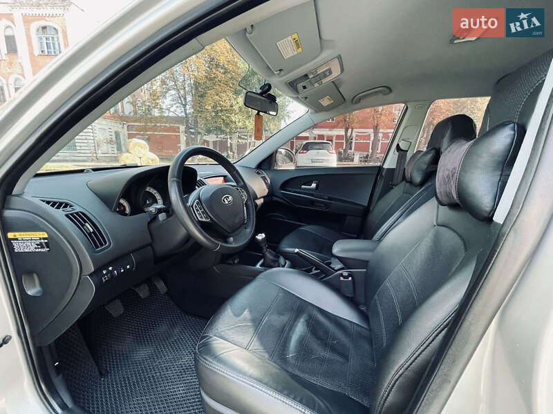 Хэтчбек Kia Ceed 2007 в Полтаве