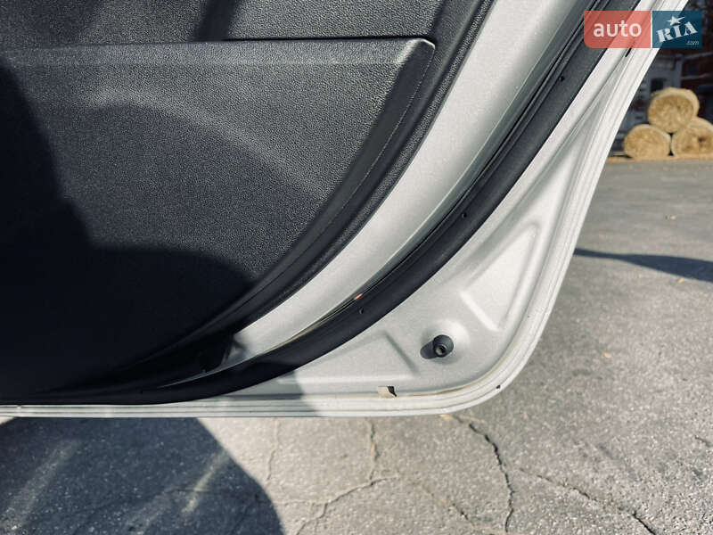 Хэтчбек Kia Ceed 2007 в Полтаве