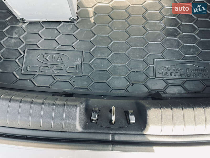 Хэтчбек Kia Ceed 2007 в Полтаве