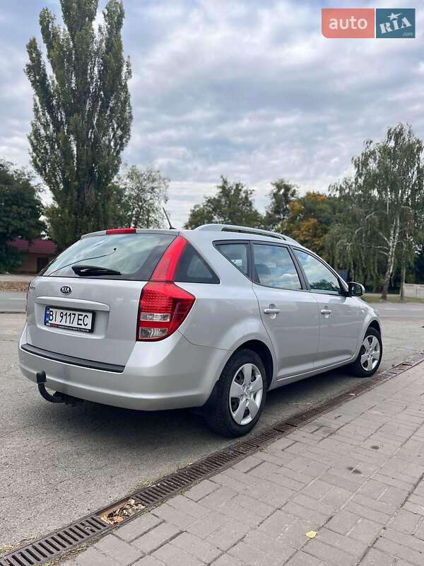 Универсал Kia Ceed 2011 в Полтаве