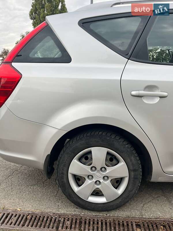 Универсал Kia Ceed 2011 в Полтаве
