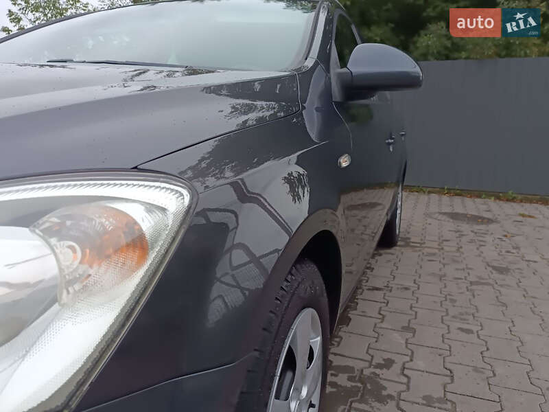 Универсал Kia Ceed 2009 в Красилове