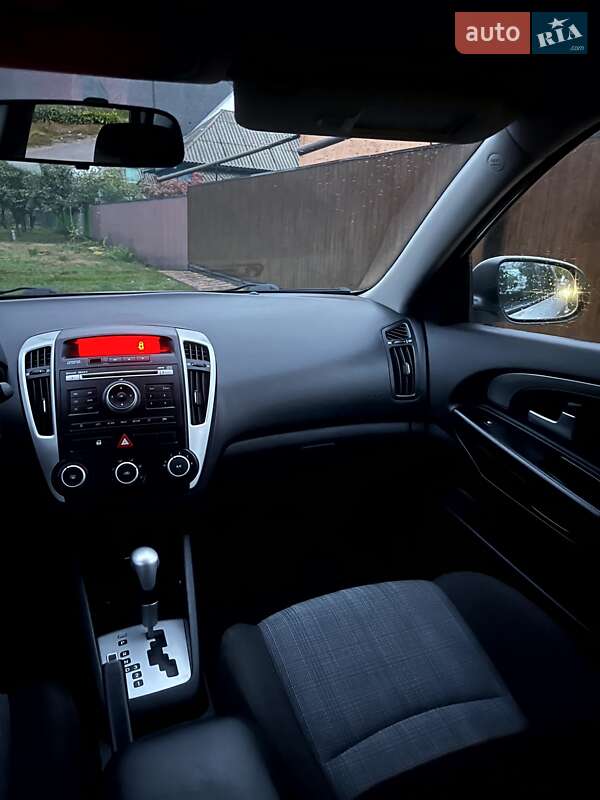 Хэтчбек Kia Ceed 2010 в Нежине