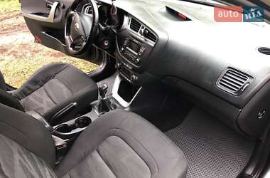 Універсал Kia Ceed 2012 в  фото 2 Універсал Kia Ceed 2012 в