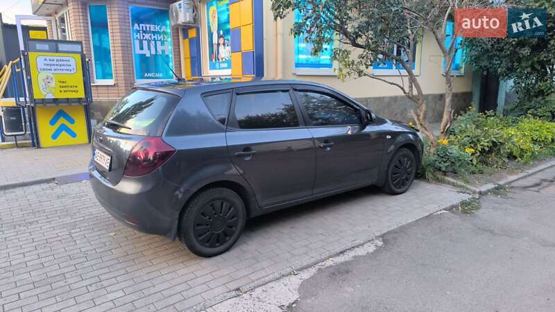 Хэтчбек Kia Ceed 2007 в Кривом Роге