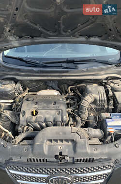 Хетчбек Kia Ceed 2007 в 