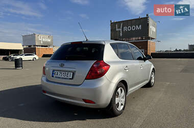 Хэтчбек Kia Ceed 2007 в 