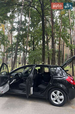 Хэтчбек Kia Ceed 2008 в 