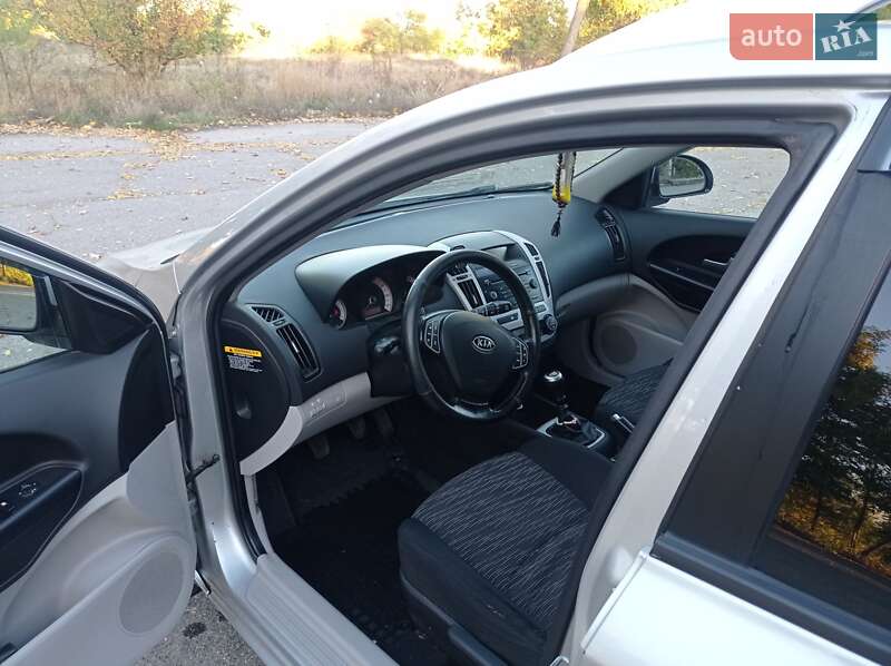 Универсал Kia Ceed 2008 в Лубнах фото 3 Универсал Kia Ceed 2008 в Лубнах