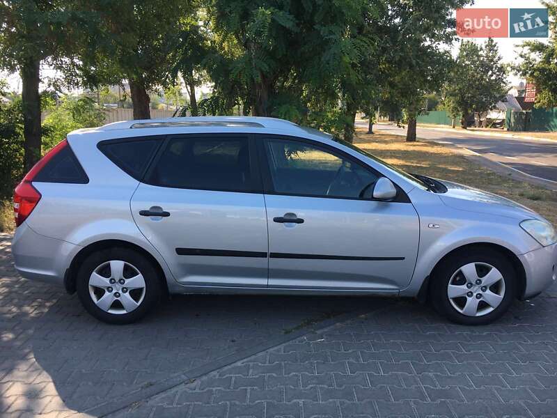 Універсал Kia Ceed 2009 в Києві фото 4 Універсал Kia Ceed 2009 в Києві