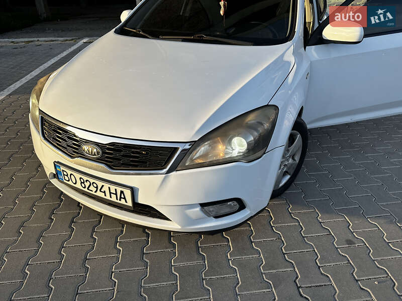 Хэтчбек Kia Ceed 2011 в Тернополе