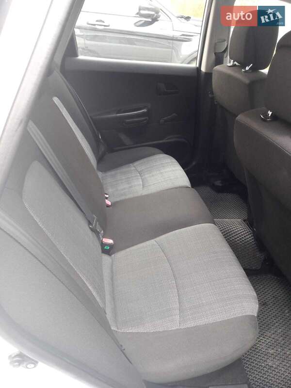 Універсал Kia Ceed 2010 в Ставищі