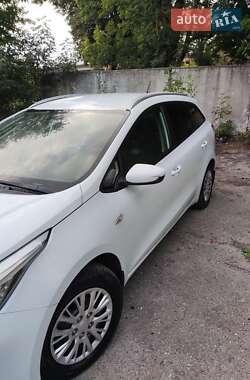 Универсал Kia Ceed 2015 в Львове