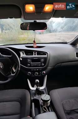 Универсал Kia Ceed 2015 в Львове