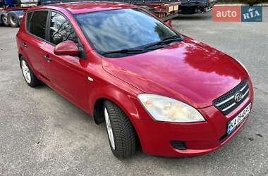 Хэтчбек Kia Ceed 2008 в Киеве