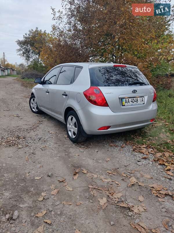 Хэтчбек Kia Ceed 2008 в Казатине фото 9 Хэтчбек Kia Ceed 2008 в Казатине