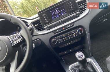 Хэтчбек Kia Ceed 2019 в 
