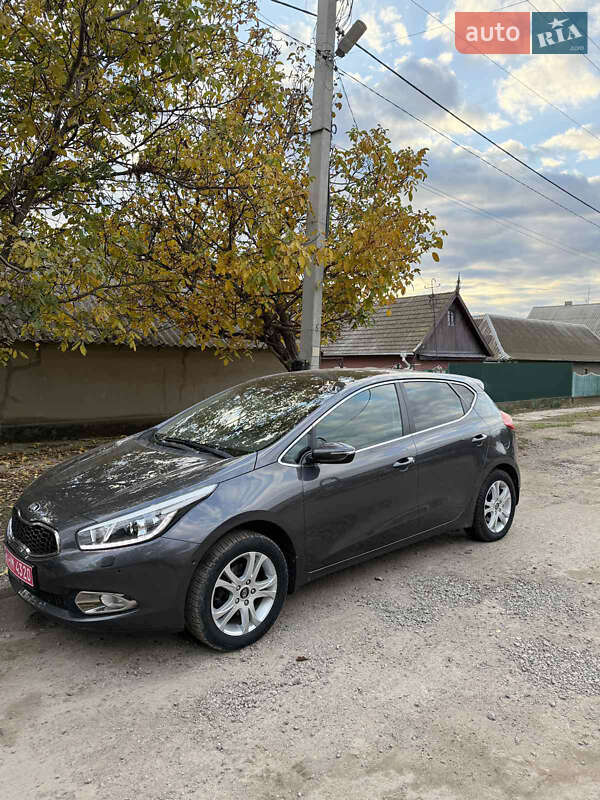 Хэтчбек Kia Ceed 2012 в Белгороде-Днестровском фото 10 Хэтчбек Kia Ceed 2012 в Белгороде-Днестровском