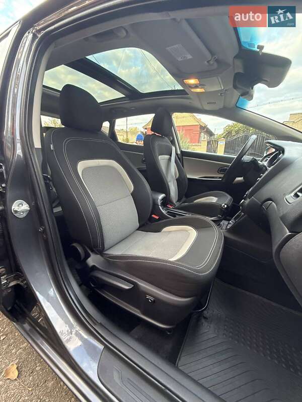 Хэтчбек Kia Ceed 2012 в Белгороде-Днестровском фото 14 Хэтчбек Kia Ceed 2012 в Белгороде-Днестровском