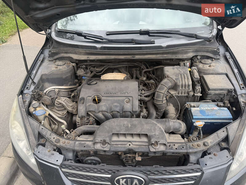 Хэтчбек Kia Ceed 2008 в Киеве