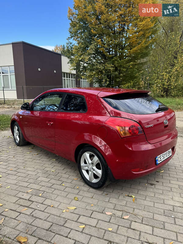 Хэтчбек Kia Ceed 2008 в Черновцах