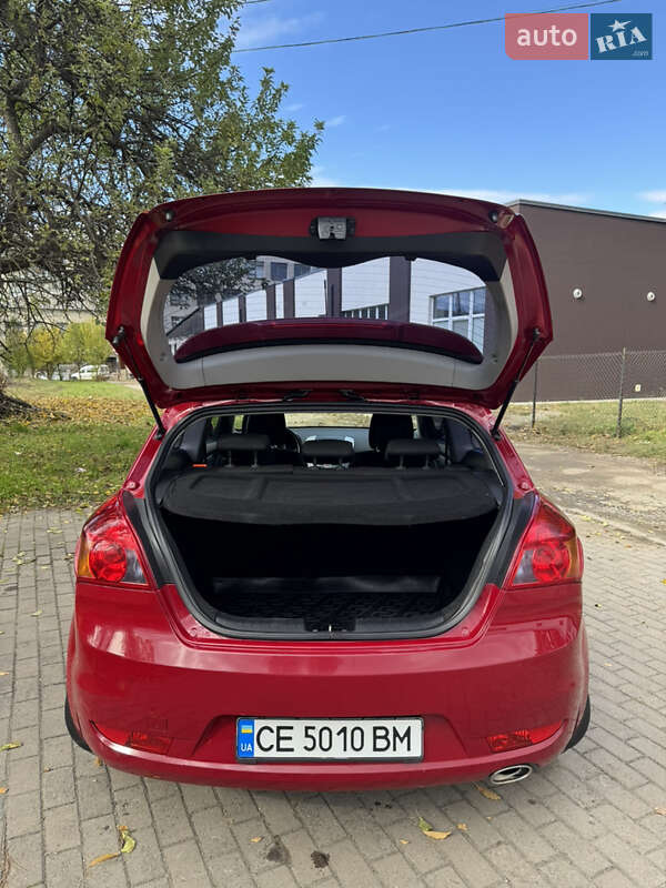 Хэтчбек Kia Ceed 2008 в Черновцах