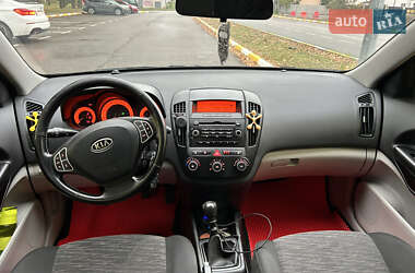 Хетчбек Kia Ceed 2007 в 